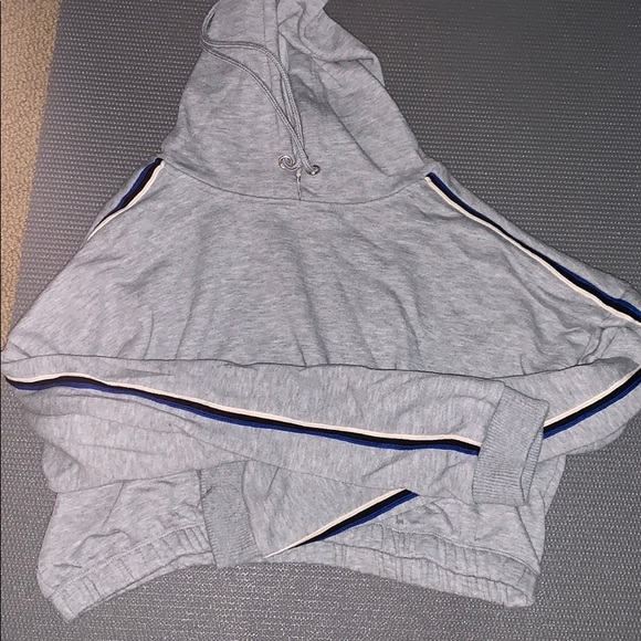 forever 21 cropped hoodie - Picture 1 of 1